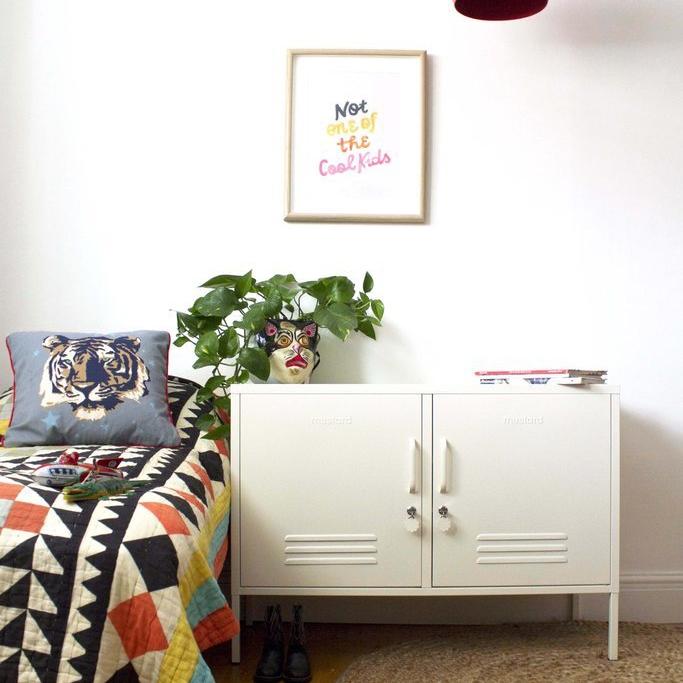 The lowdown - White-Mustard-My Ex Boyfriend